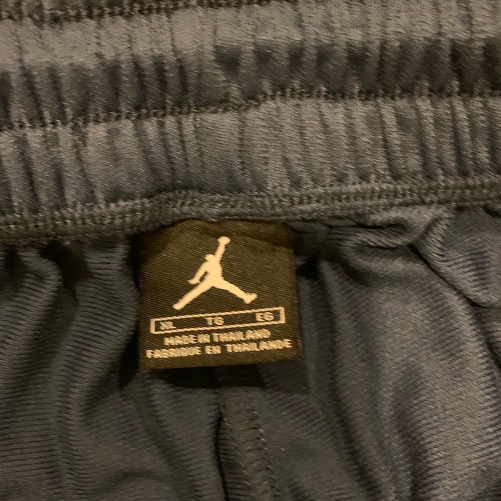 Jordan unique. Color pants that green is priceless - Picture 5 of 8